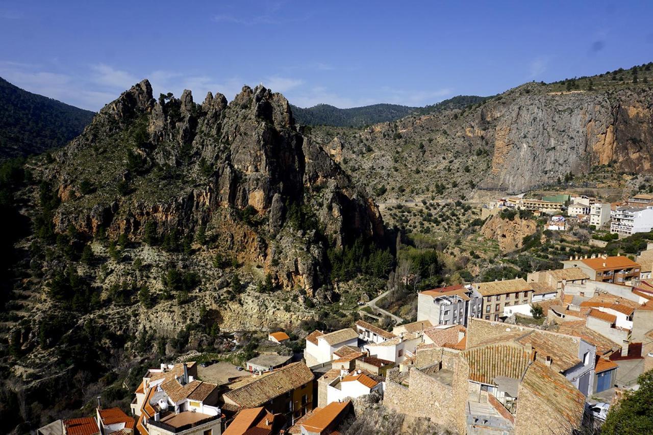 Alojamientos Rurales Entre Rocas 아이나 외부 사진